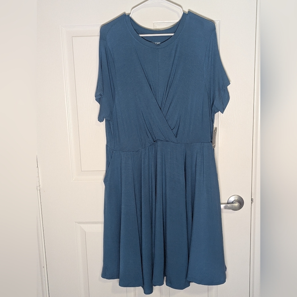 NWT Torrid Super Soft Wrap Dress Size 3 3X Blue Short Sleeve Pocket Stretch Knit